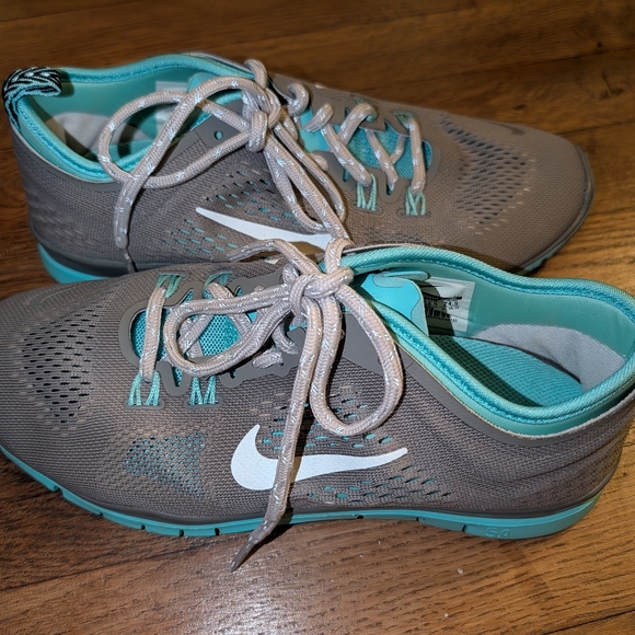 Nike Free 5.0 Lightweight Gym & Walking Shoes – Women’s 7.5 - Picture 3 of 9